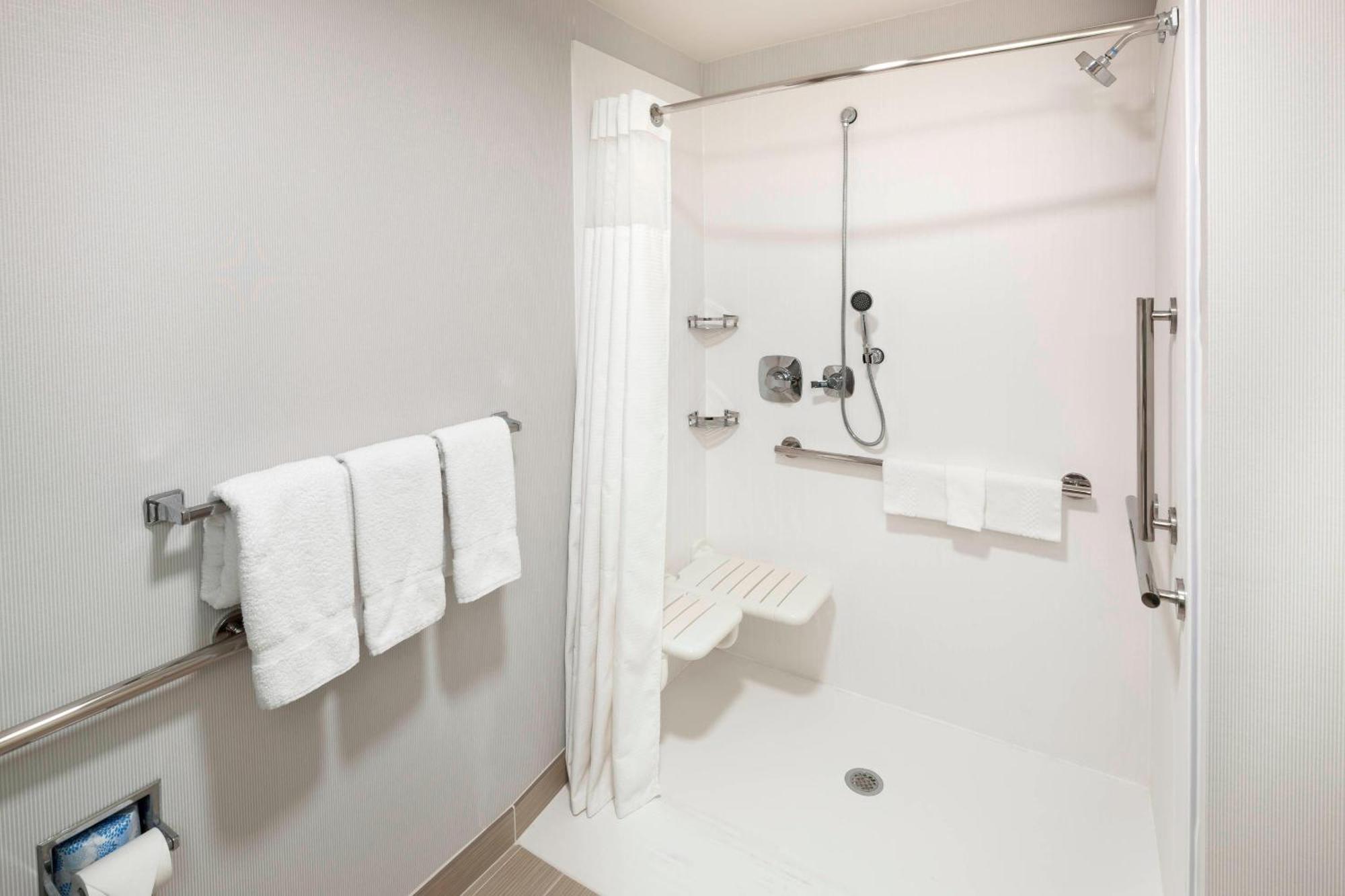 Courtyard By Marriott Pensacola Hotel Ferry Pass