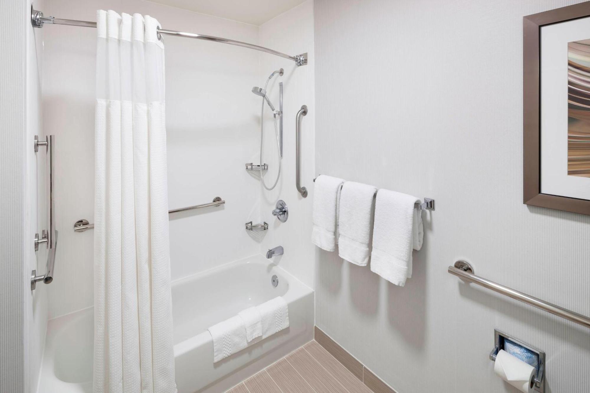 Courtyard By Marriott Pensacola Hotel Ferry Pass