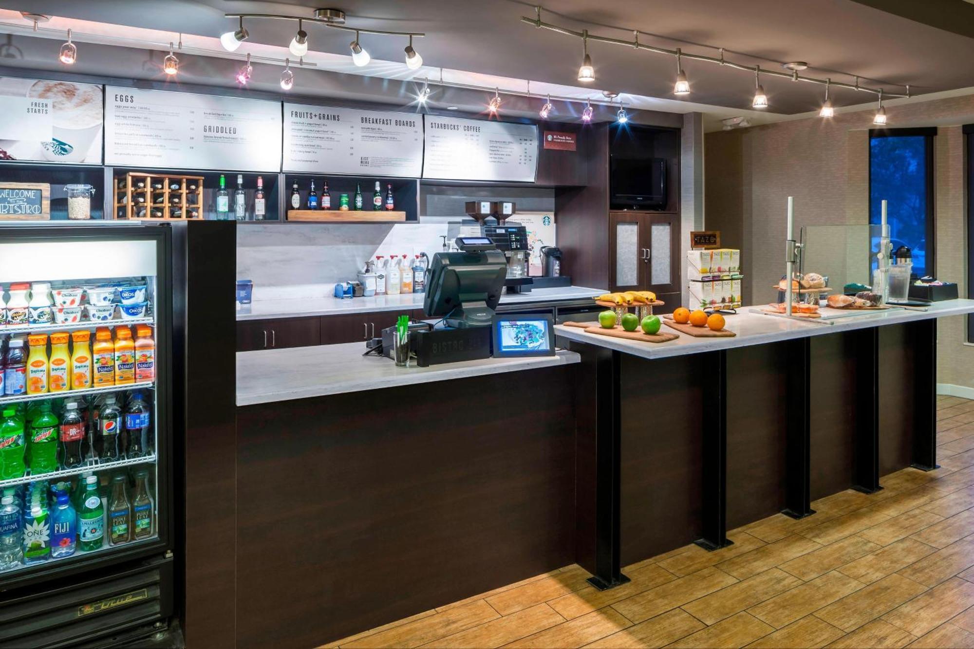 Courtyard By Marriott Pensacola 3*