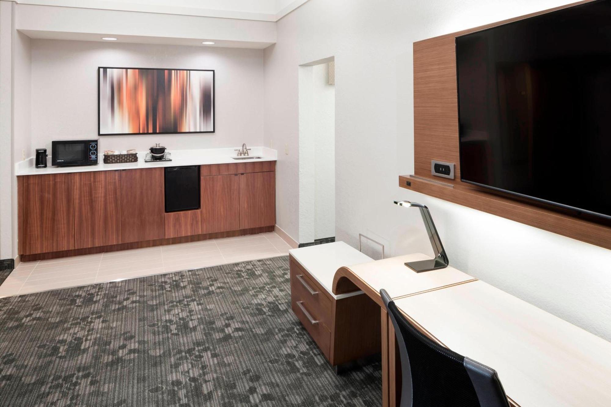 Hotel Courtyard By Marriott Pensacola Ferry Pass