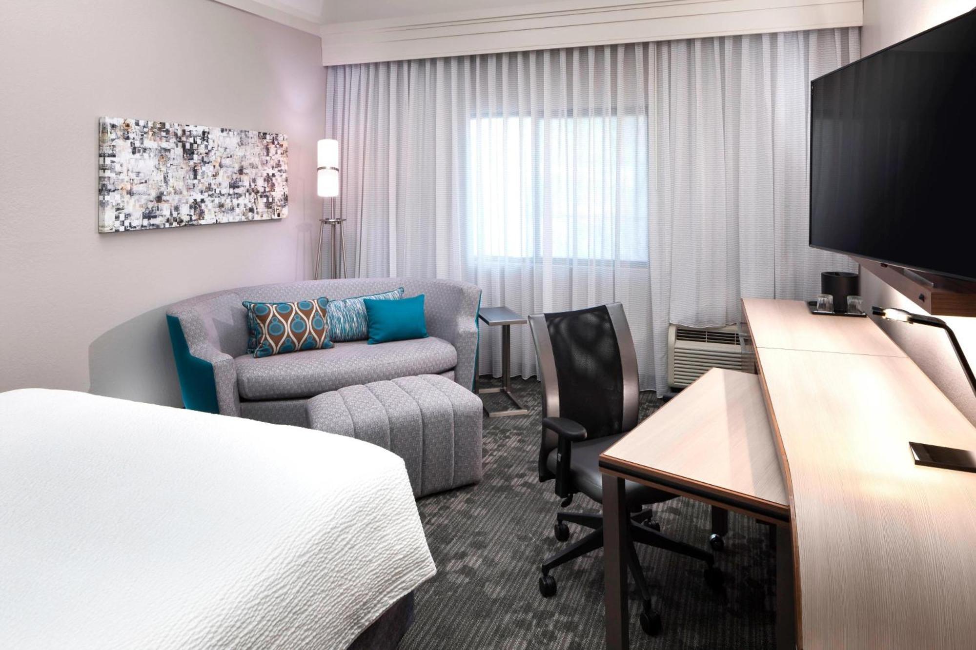 Hotel Courtyard By Marriott Pensacola Ferry Pass