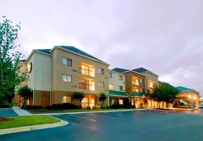 Courtyard By Marriott Pensacola