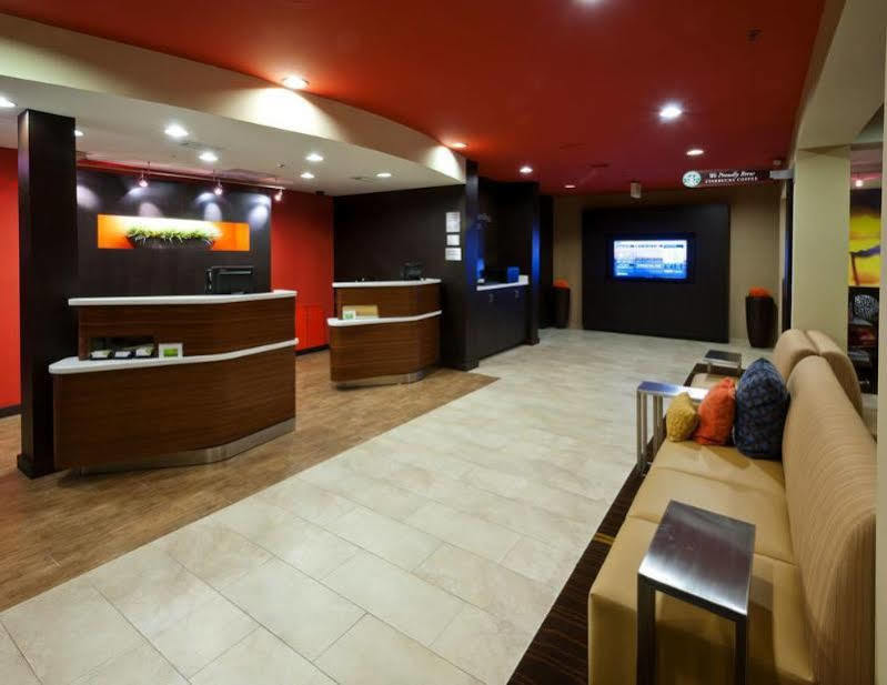 Courtyard By Marriott Pensacola Hotel