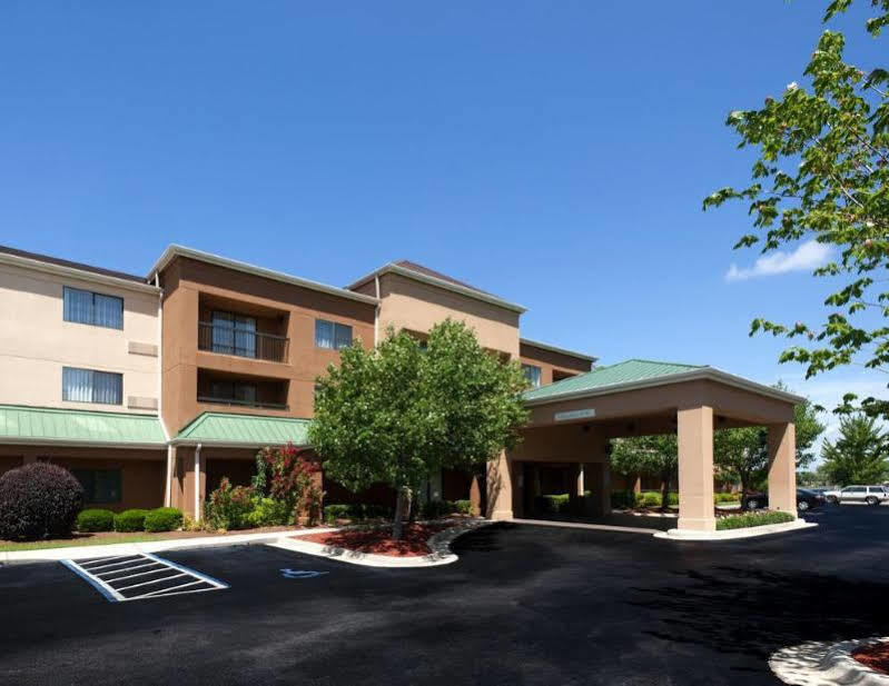Courtyard By Marriott Pensacola
