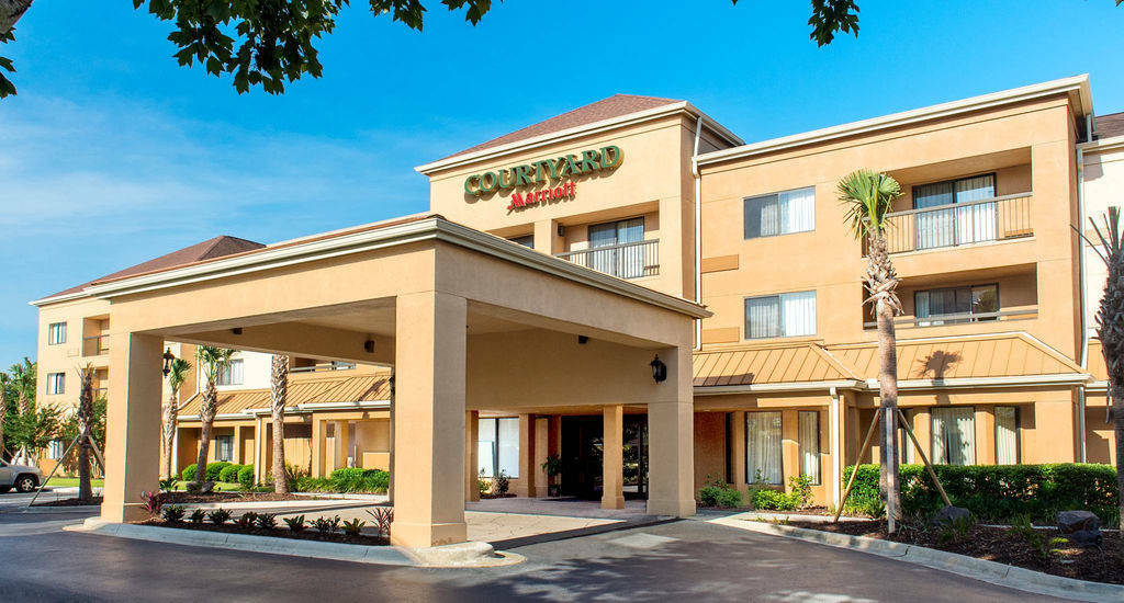 Courtyard By Marriott Pensacola Hotel